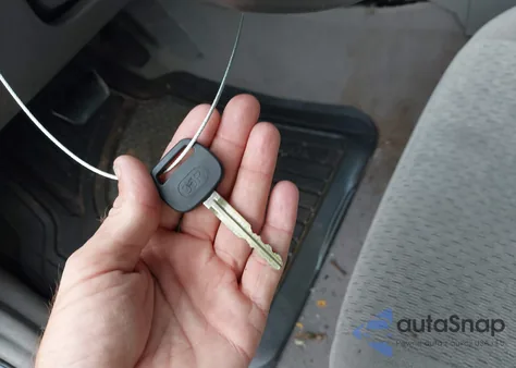 2002 Toyota Camry Le из США, поврежденный, VIN 4T1BE32K32U524938